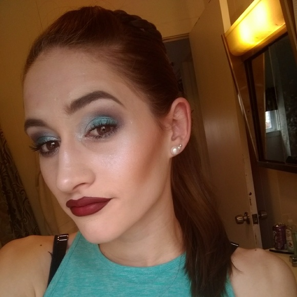 Meet your Posher, Krystal - Picture 2 of 4